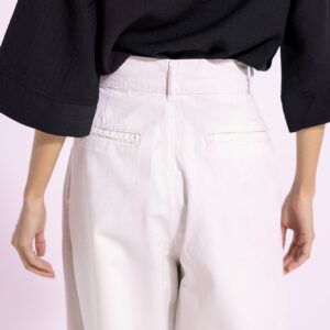 JEANS - Image 2