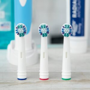 Equate EasyFlex Flossing Replacement Toothbrush Heads with Bacteria Defense Bristles, 8 Count