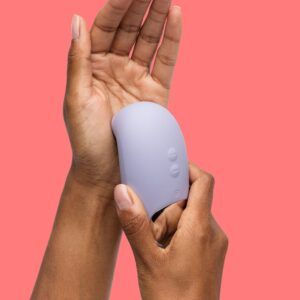 Lovehoney Mon Ami Pleasure Air Suction Pulsating Stimulator, Lilac - Image 7