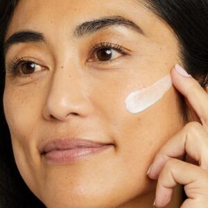 No7 Protect & Perfect Intense Advanced Night Cream Face Moisturizer with Hyaluronic Acid & Vitamins, 1.69 oz - Image 3