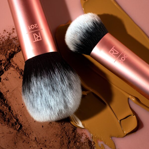 Real Techniques Expert Face Brush