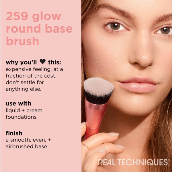 Real Techniques Glow Round Base Makeup Brush, for Liquid & Cream Foundation, 1 Count