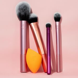 Real Techniques Everyday Essentials Kit, Makeup Brush & Beauty Sponge Set, 5 Piece Set
