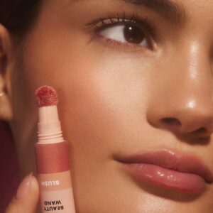 e.l.f. Halo Glow Blush Beauty Wand, Berry Radiant, 0.33 fl oz - Image 9
