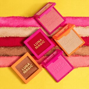 Luna Magic Compact Pressed Powder Blush, Aalia , VibrantPink - Image 5