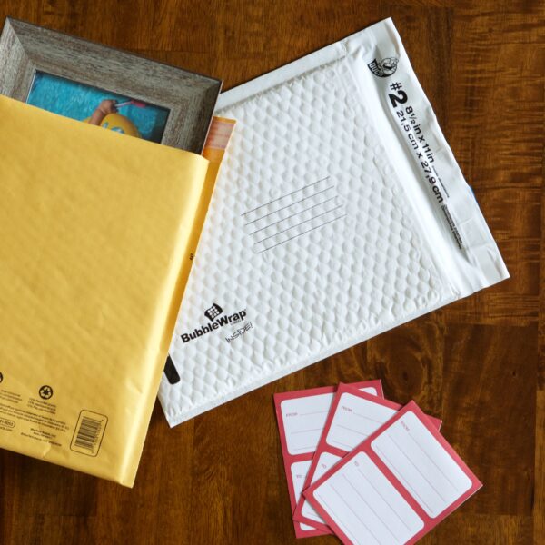 Duck Self-Seal Kraft Bubble Mailer 000, 4″ x 7″, Solid Print, 2 Pack